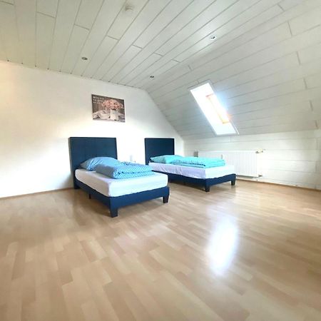 Komfortables Apartment カールスルーエ エクステリア 写真