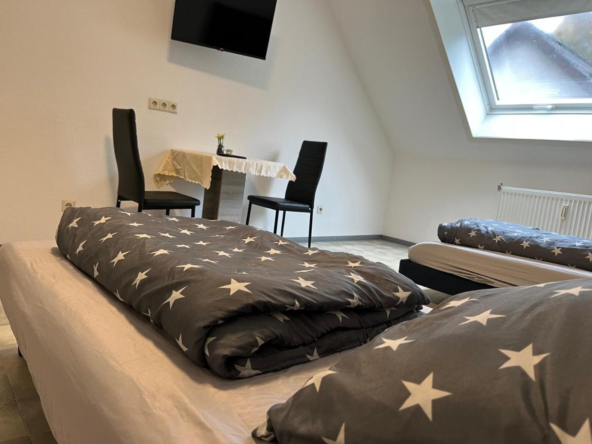 Komfortables Apartment カールスルーエ エクステリア 写真