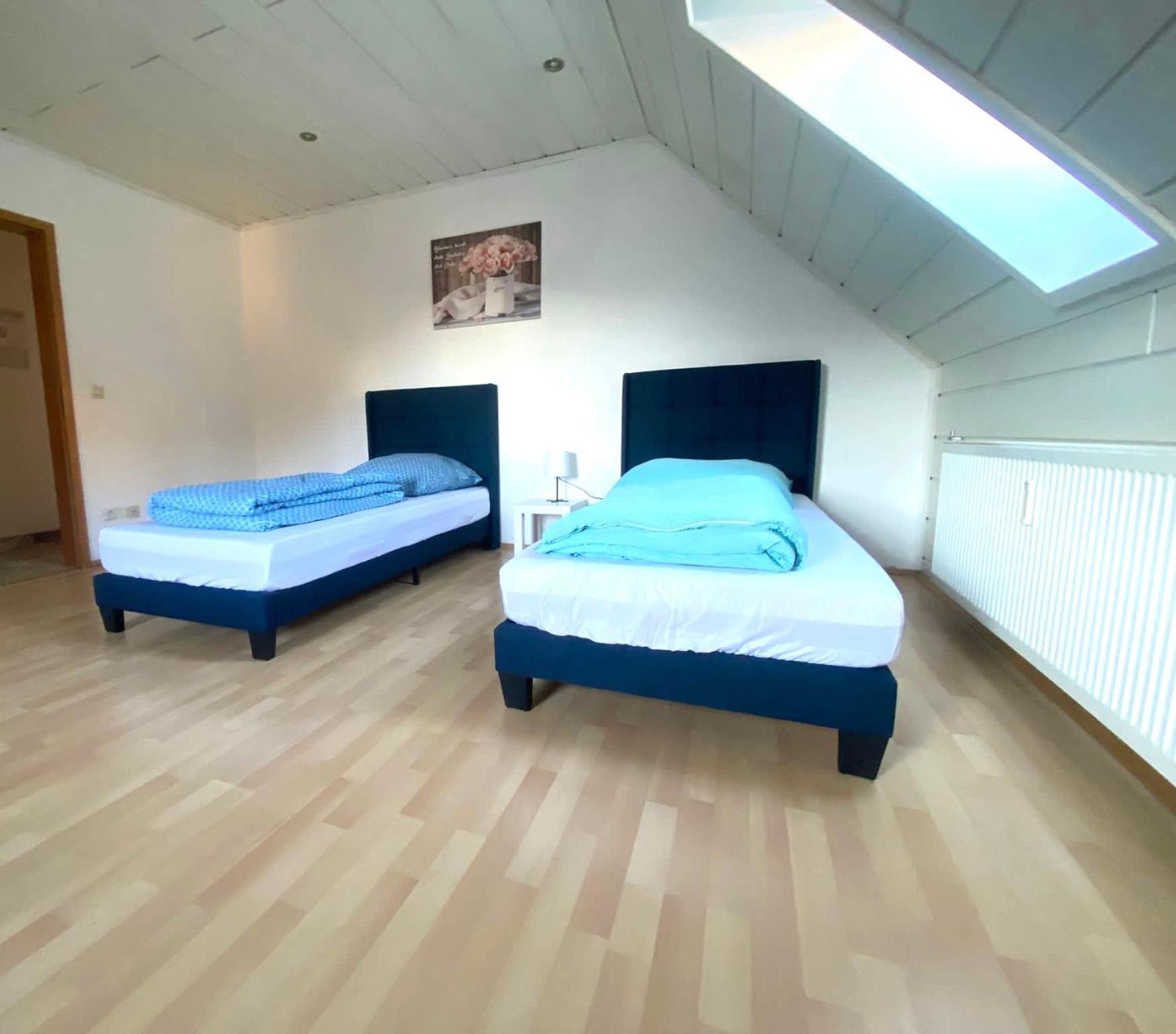 Komfortables Apartment カールスルーエ エクステリア 写真