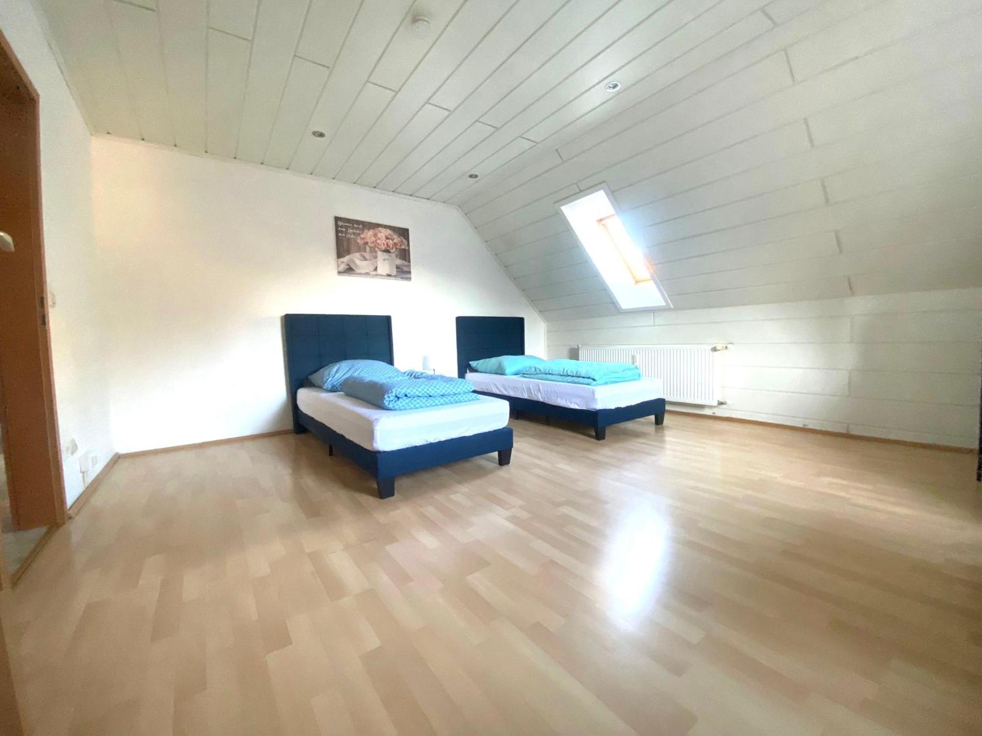 Komfortables Apartment カールスルーエ エクステリア 写真